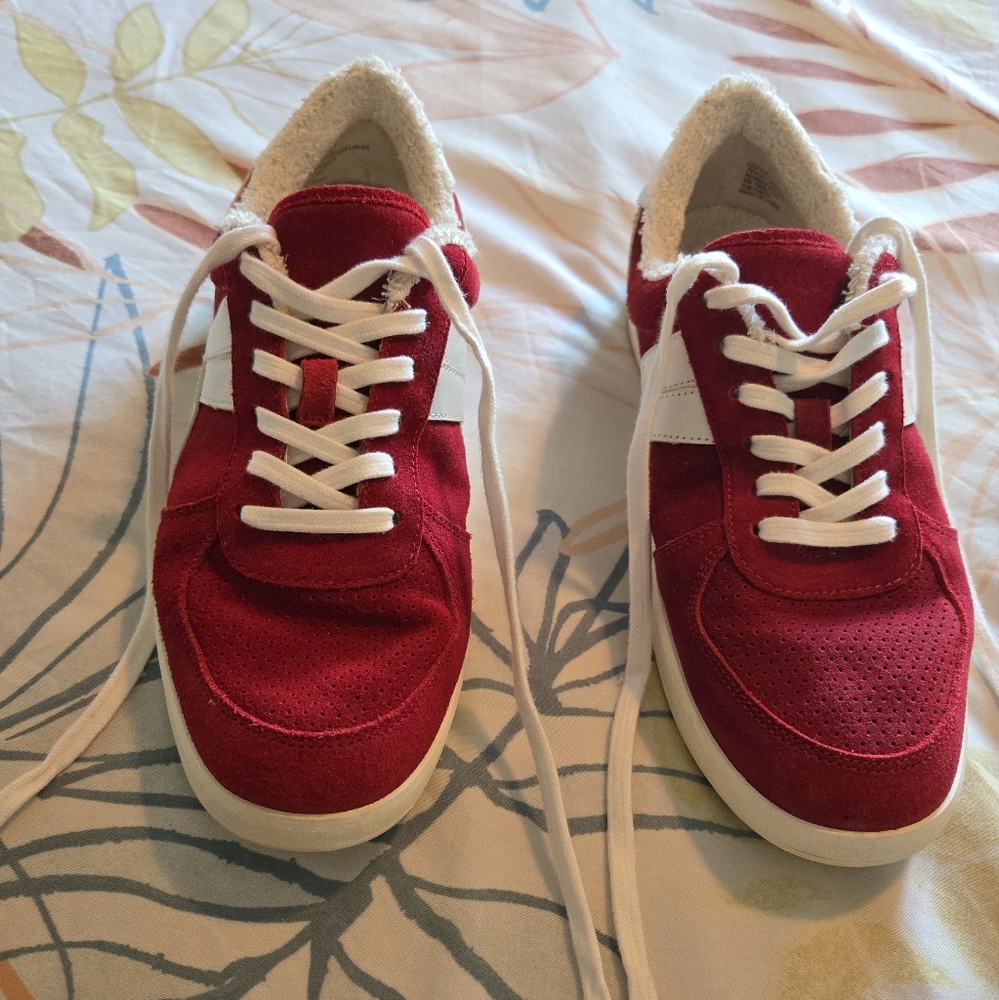 Tory Burch Hank Court shoes size 9